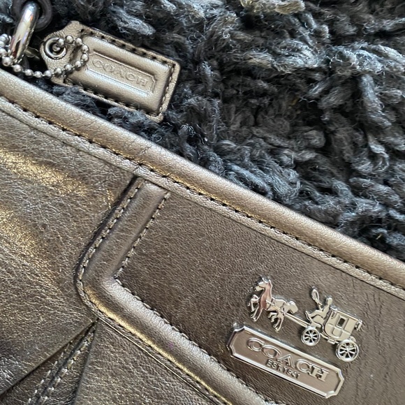 ✨Coach Purse✨ - Picture 3 of 4